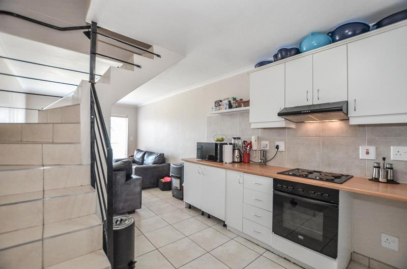 2 Bedroom Property for Sale in Uitzicht Western Cape